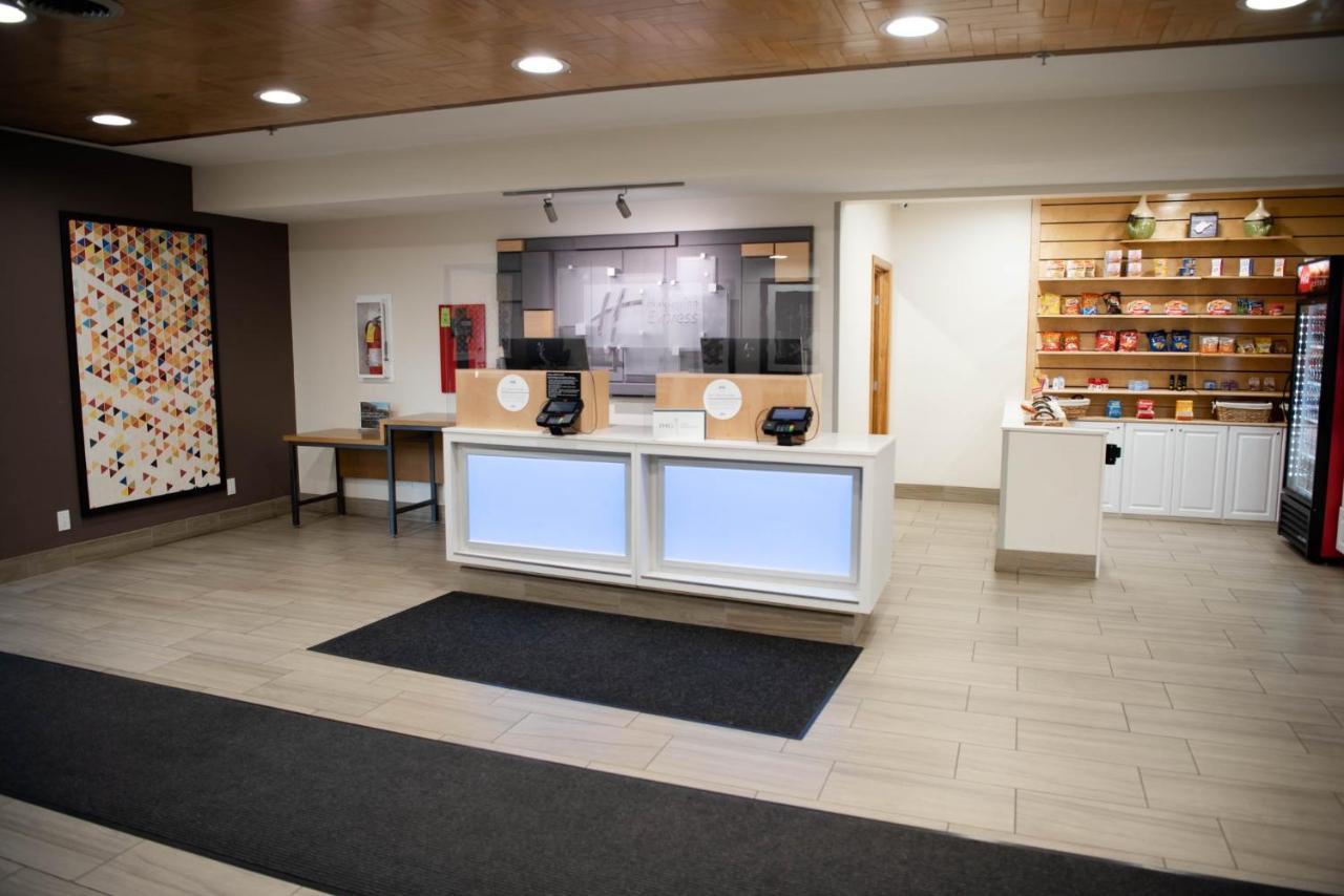 Holiday Inn Express Winfield - Teays Valley, An Ihg Hotel Hurricane ภายนอก รูปภาพ