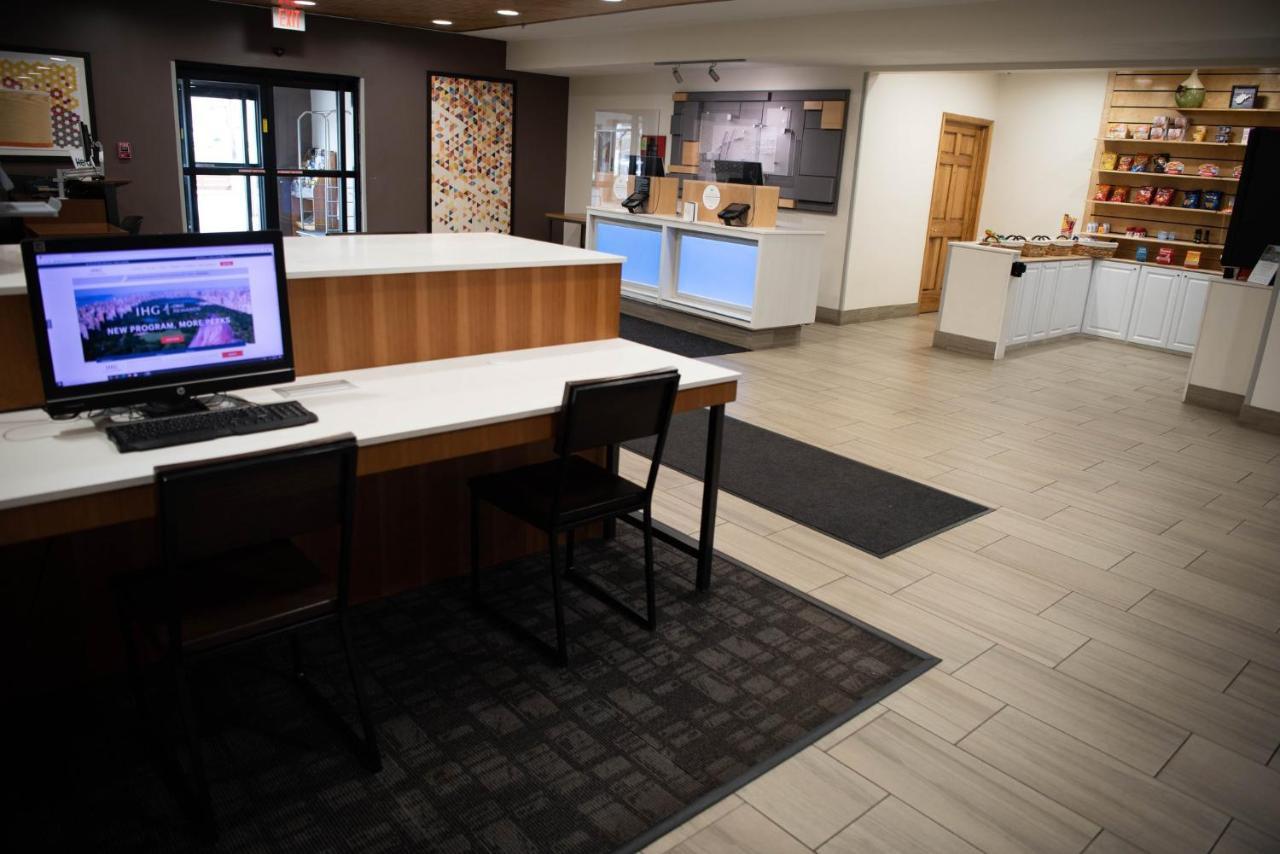 Holiday Inn Express Winfield - Teays Valley, An Ihg Hotel Hurricane ภายนอก รูปภาพ