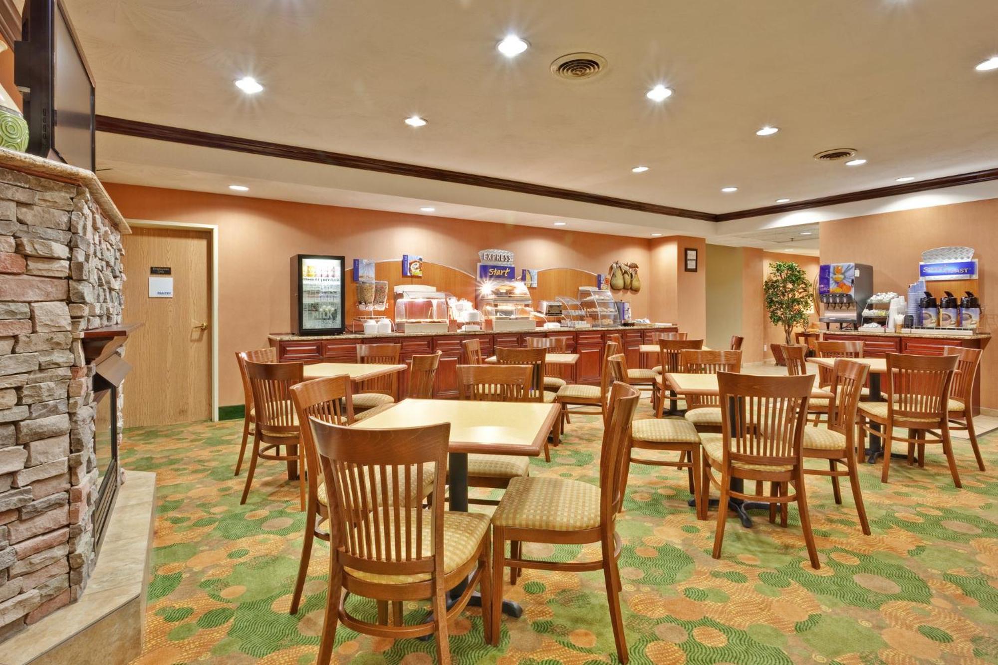 Holiday Inn Express Winfield - Teays Valley, An Ihg Hotel Hurricane ภายนอก รูปภาพ